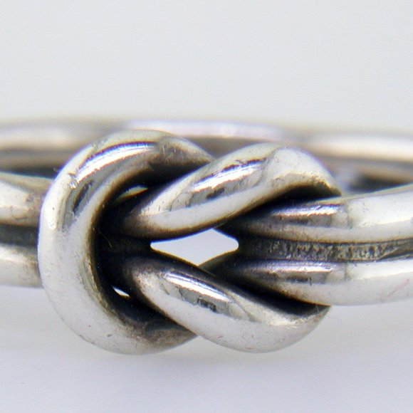 James Avery Sterling Lover's Knot Ring Size 9 - Picture 4 of 6